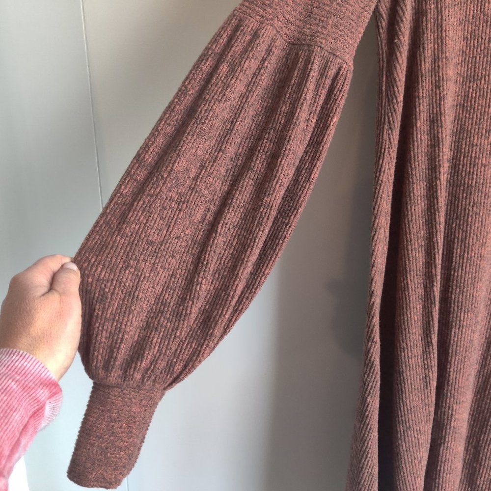 Mimi Maternity Ribbed Sweater Dress Rust Color Size M - Picture 3 of 5